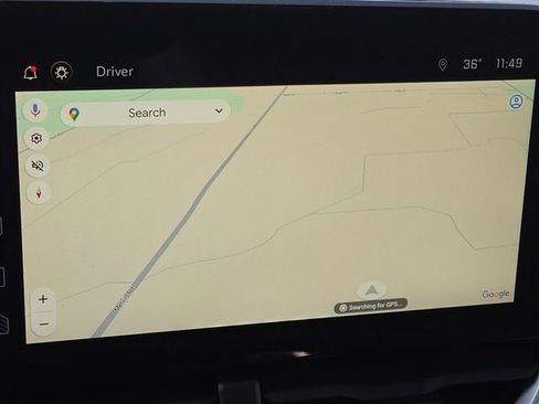 Used 2025 Chevrolet Equinox LT image 3