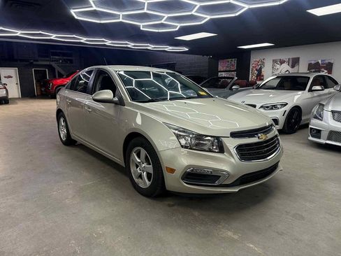 Used 2015 Chevrolet Cruze LT FWD image 3