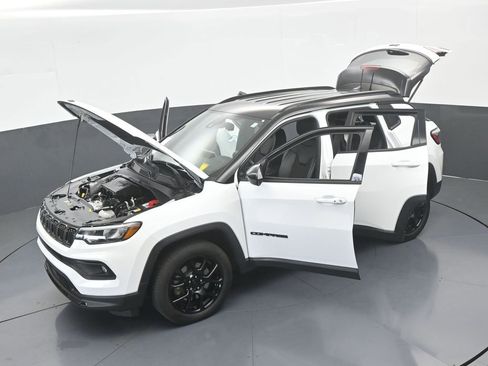 Used 2023 Jeep Compass Altitude image 63