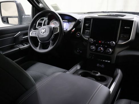 New 2026 RAM 2500 Big Horn AWD/4WD image 17
