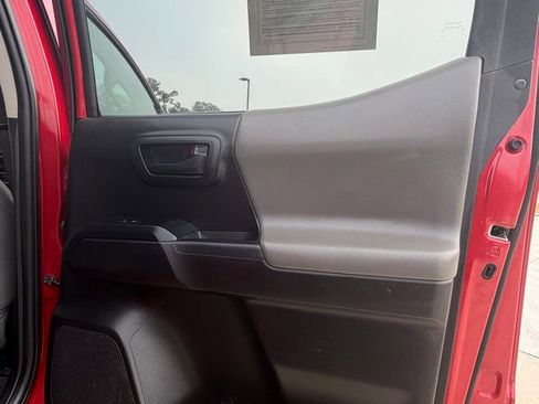Used 2022 Toyota Tacoma SR5 image 13