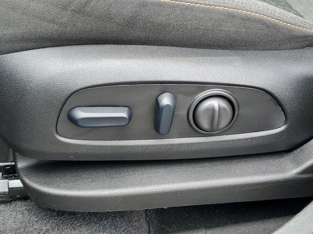 Used 2024 Chevrolet Equinox LT FWD image 6