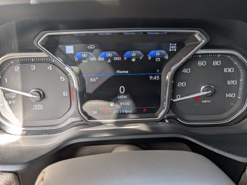 Used 2021 GMC Yukon Denali w/ Denali Ultimate Package AWD/4WD image 30