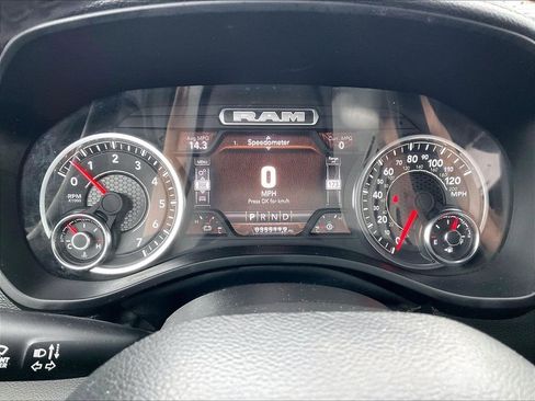 Used 2024 RAM 1500 Laramie AWD/4WD image 23