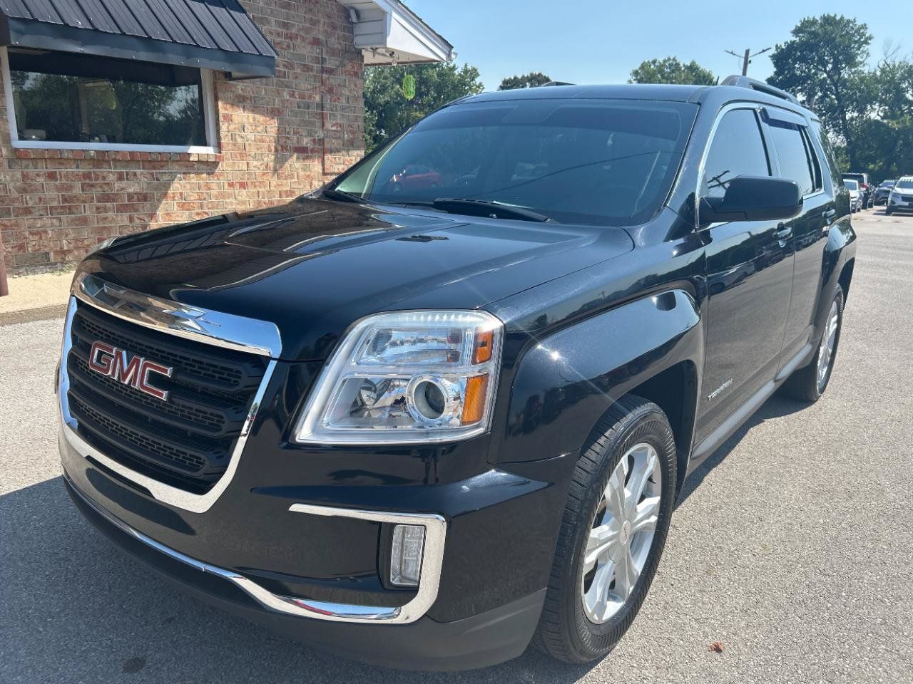 Used 2017 GMC Terrain SLE w/ Convenience Package AWD/4WD image 1