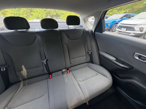 Used 2025 Kia K4 FWD image 30