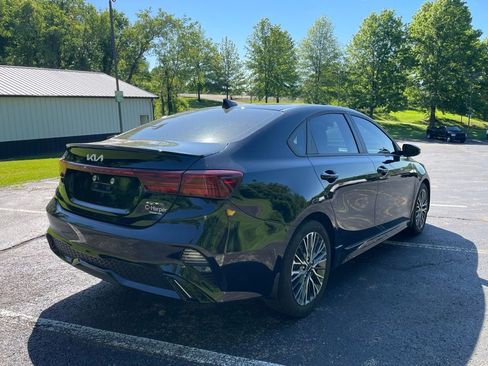 Used 2022 Kia Forte GT-Line w/ GT-Line Premium Package FWD image 3