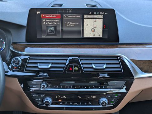 Used 2019 BMW 530i xDrive w/ Convenience Package image 12