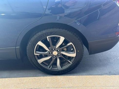 Used 2022 Chevrolet Equinox Premier image 5