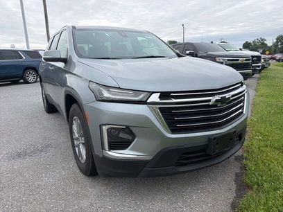 Used 2023 Chevrolet Traverse LT