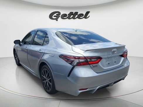 Used 2024 Toyota Camry SE w/ Convenience Package FWD image 5