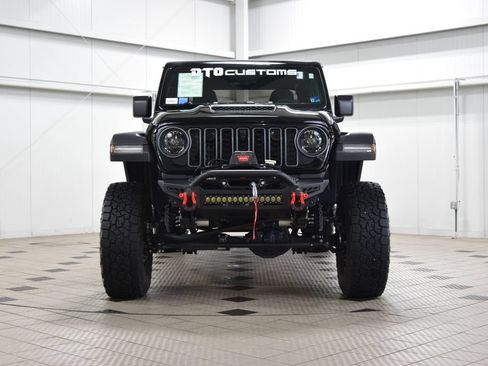 Used 2026 Jeep Gladiator Mojave w/ Safety Group AWD/4WD image 2