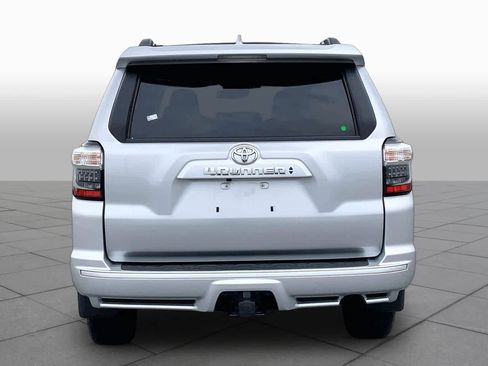 Used 2022 Toyota 4Runner TRD Sport w/ Technology Package AWD/4WD image 5