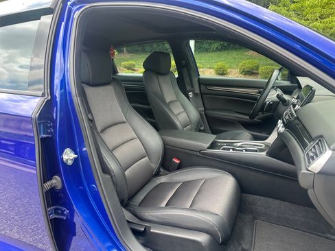 Used 2020 Honda Accord Sport image 32