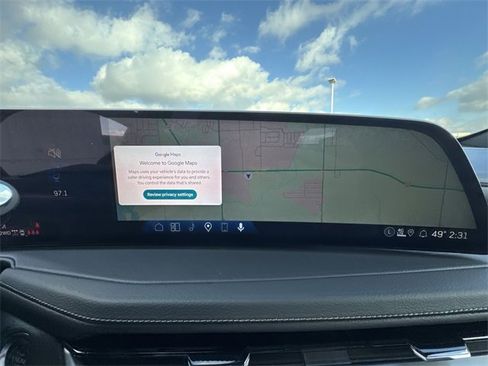 Used 2025 Cadillac XT4 Premium Luxury image 14