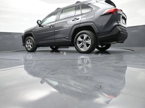 Used 2024 Toyota RAV4 LE AWD/4WD image 31