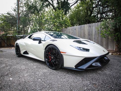 Used 2023 Lamborghini Huracan STO RWD image 8