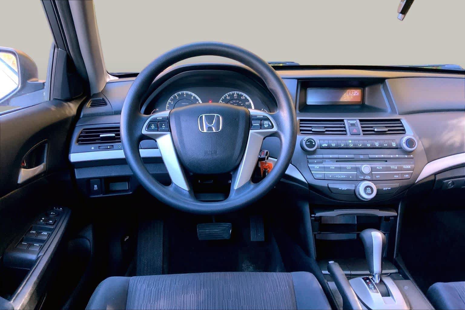 Used 2011 Honda Accord LX-P image 5