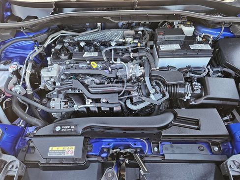 Used 2024 Toyota Corolla Cross LE image 31