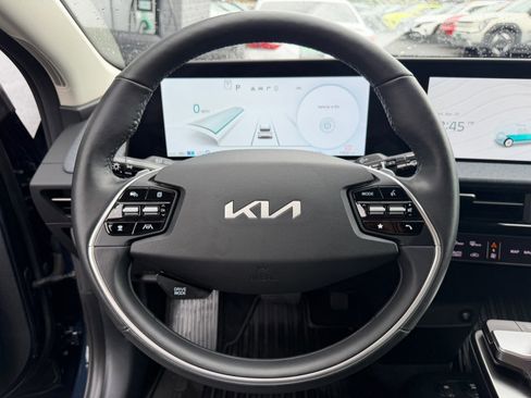 Used 2024 Kia EV6 Light AWD/4WD image 13