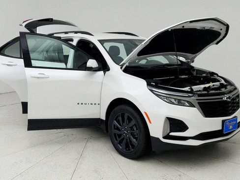 Certified 2023 Chevrolet Equinox RS w/ RS Leather Package FWD image 10