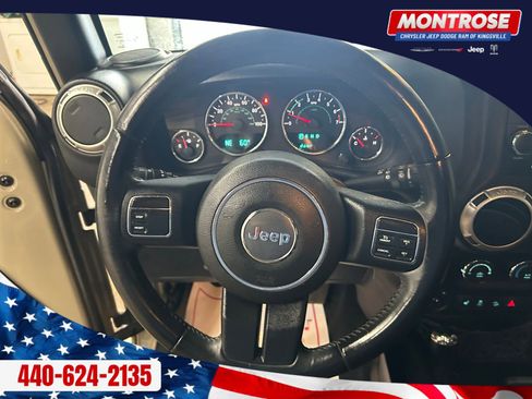 Used 2017 Jeep Wrangler Unlimited Sahara image 14