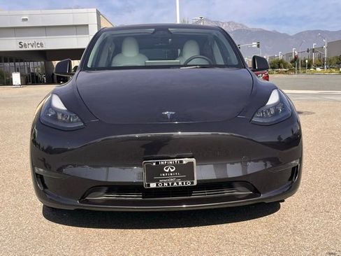 Used 2024 Tesla Model Y Performance image 3