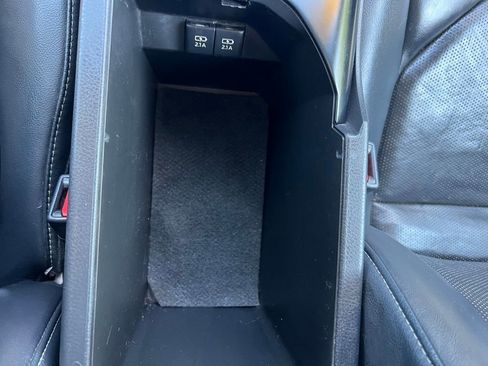 Used 2018 Toyota Camry XSE FWD image 27