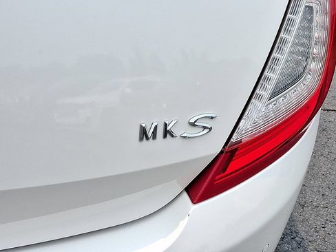 Used 2014 Lincoln MKS FWD image 29