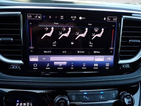 New 2027 Chrysler Pacifica Select AWD/4WD image 20