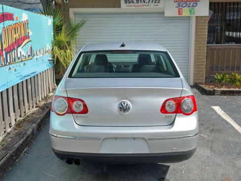 Used 2010 Volkswagen Passat Komfort image 28