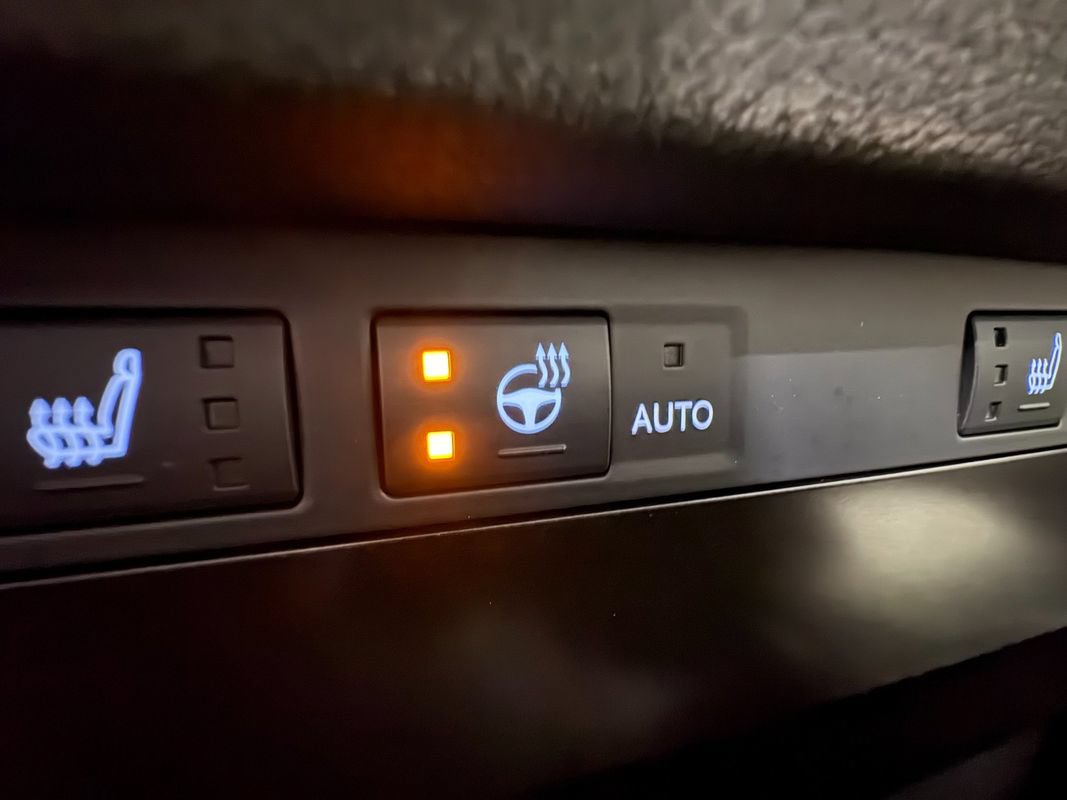 Used 2023 Lexus ES 350 w/ Premium Package FWD image 28