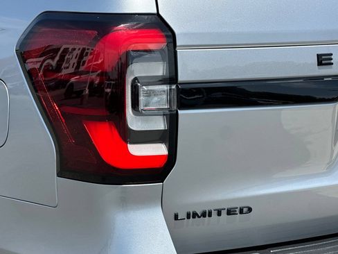 Certified 2022 Ford Expedition Limited AWD/4WD image 28