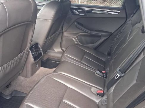 Used 2017 Porsche Macan AWD/4WD image 4
