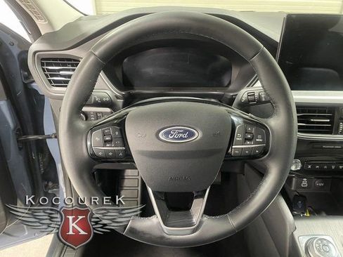Used 2024 Ford Escape Platinum image 14