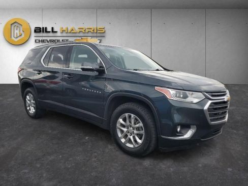 Used 2019 Chevrolet Traverse LT FWD image 3