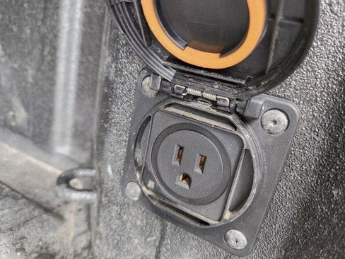 Used 2020 GMC Sierra 1500 SLT w/ SLT Premium Plus Package image 22