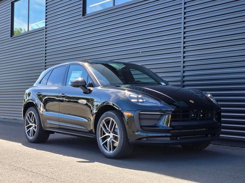 New 2026 Porsche Macan AWD/4WD image 8