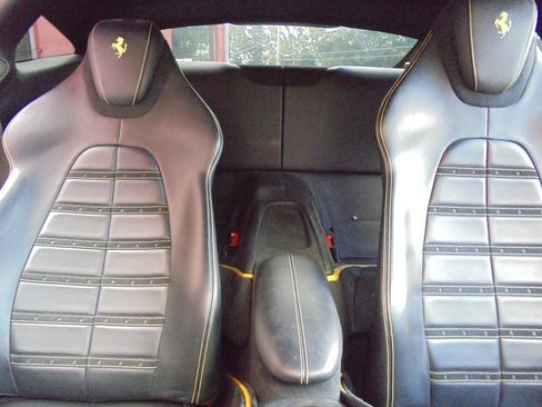 Used 2021 Ferrari Roma RWD image 14