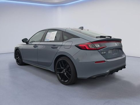 Used 2022 Honda Civic Sport image 3