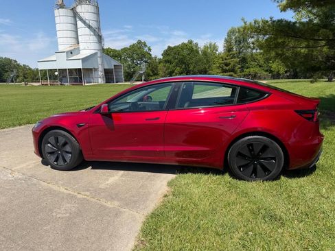 Used 2025 Tesla Model 3 Long Range AWD/4WD image 9