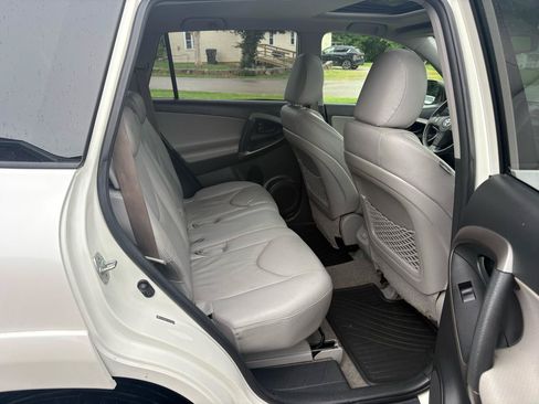 Used 2010 Toyota RAV4 Limited FWD image 23