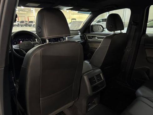Certified 2023 Volkswagen Atlas Cross Sport SEL R-Line AWD/4WD image 20