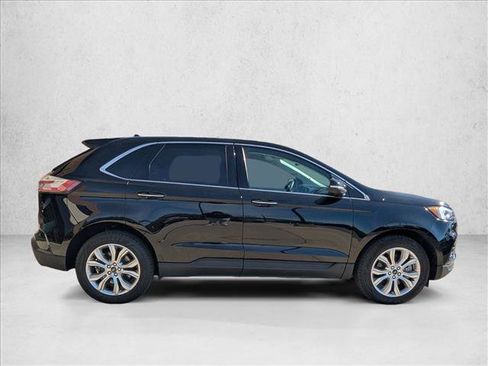 Used 2024 Ford Edge Titanium image 4