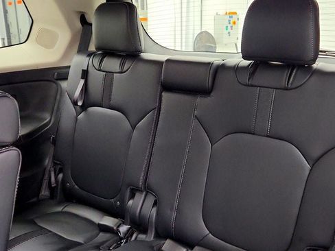 Used 2025 Honda Pilot Touring image 22