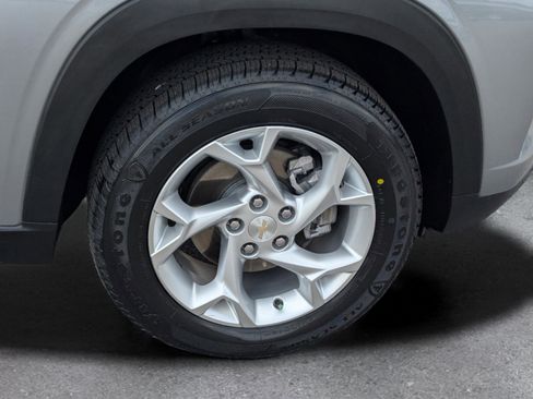 Certified 2025 Chevrolet Trax LS w/ LS Convenience Package image 6