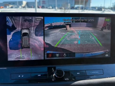 Certified 2024 Nissan Rogue SL image 10