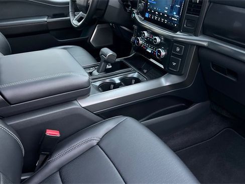 Used 2025 Ford F150 Lariat w/ Equipment Group 502A High image 17