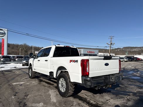 Used 2023 Ford F250 XLT w/ FX4 Off-Road Package image 8