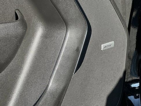 Used 2022 Chevrolet Tahoe High Country image 14